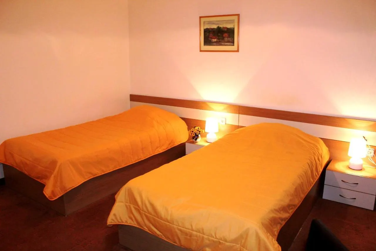 Hotel Of Bulgarian Academy Of Sciences Sofia 2*,